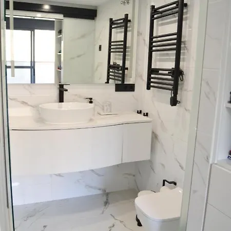 Luxury With Sea Views Private Parking And Terrace Apartment